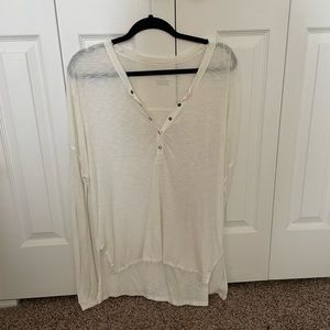 Light weight great for layering American Eagle tunic